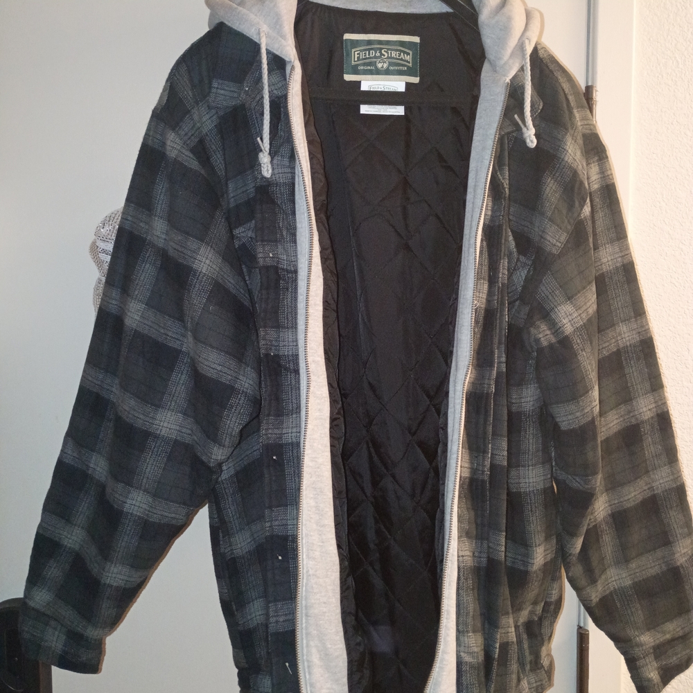Field & Stream Men's Black and Gray Plaid Shirt Jacket - Picture 8 of 11